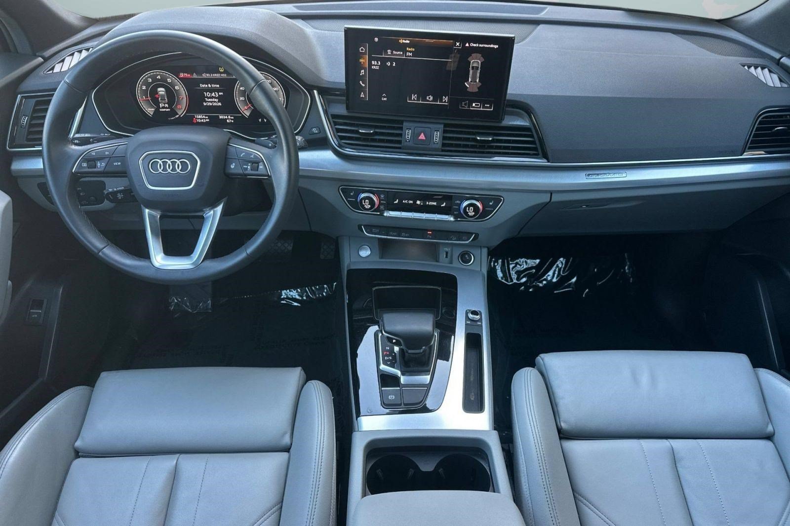 Used 2025 Audi Q5 2.0T Premium w/ Convenience Plus Package AWD/4WD image 15