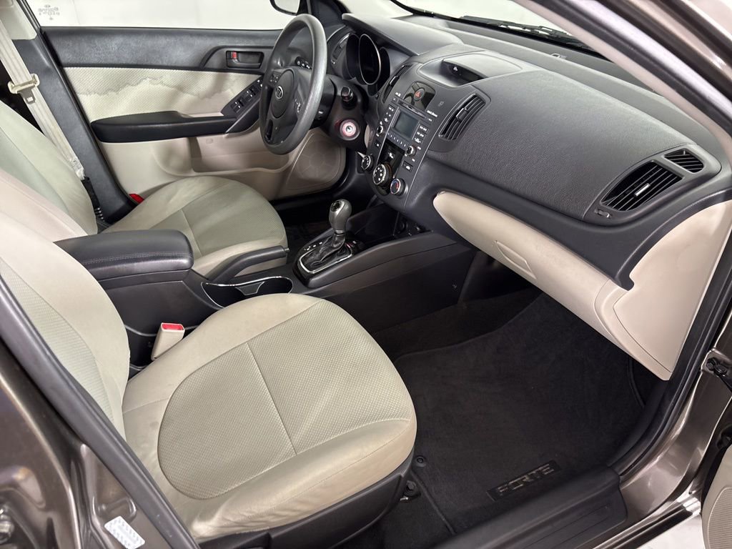 Used 2012 Kia Forte EX image 14