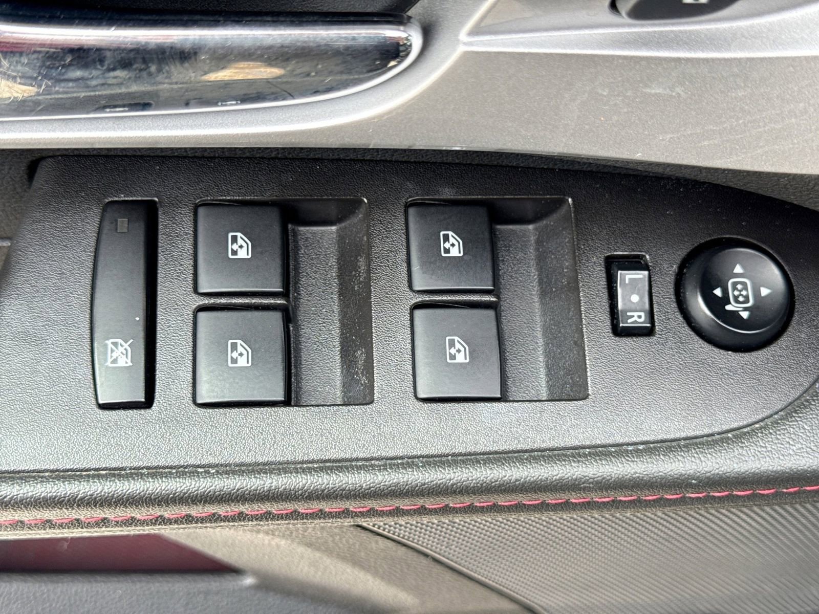 Used 2014 Chevrolet Equinox LTZ AWD/4WD image 15