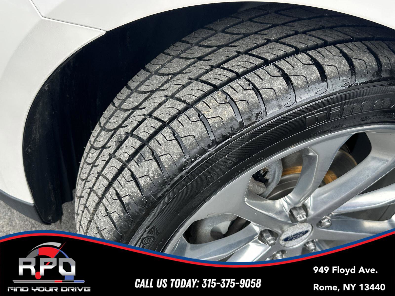 Used 2018 Ford Taurus Limited AWD/4WD image 11