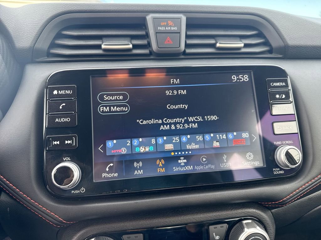 Used 2024 Nissan Versa SR image 12