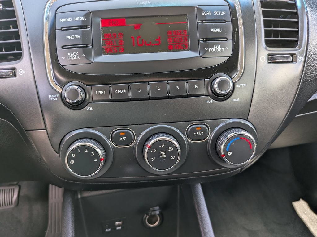 Used 2017 Kia Forte LX FWD image 25