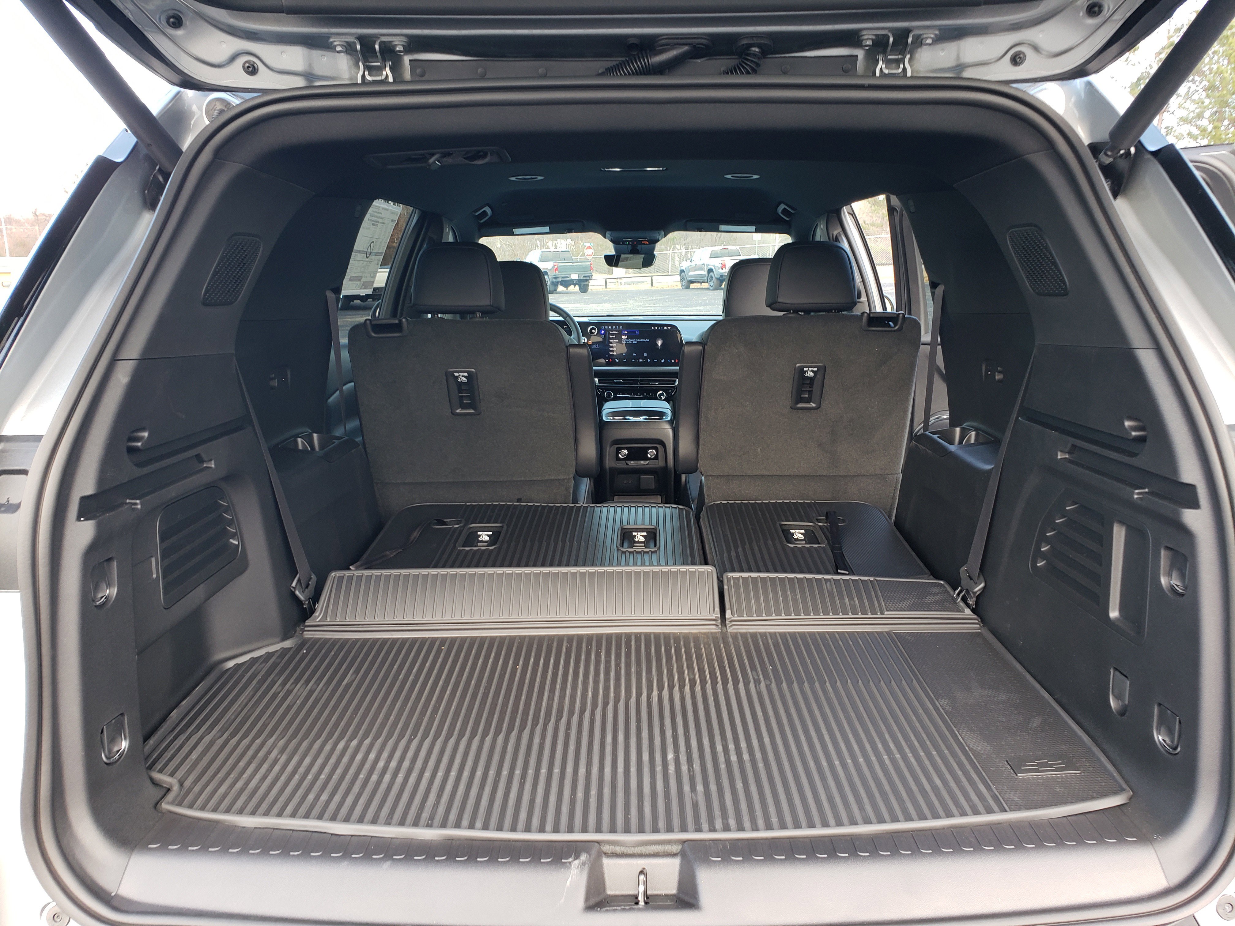 New 2026 Chevrolet Traverse LT w/ Midnight/Sport Edition image 11