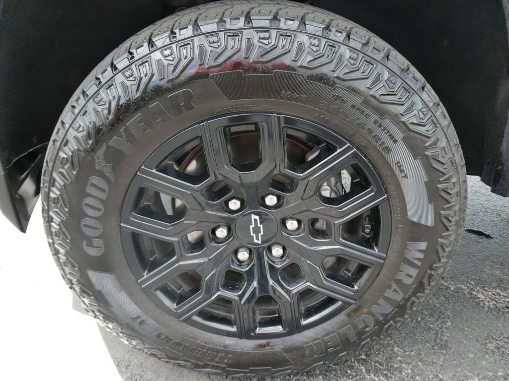Certified 2024 Chevrolet Colorado Trail Boss w/ Advanced Trailering Package AWD/4WD image 11