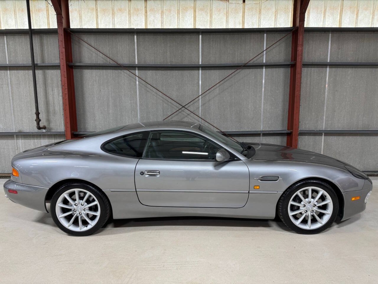 Used 2000 Aston Martin DB7 Vantage RWD image 31