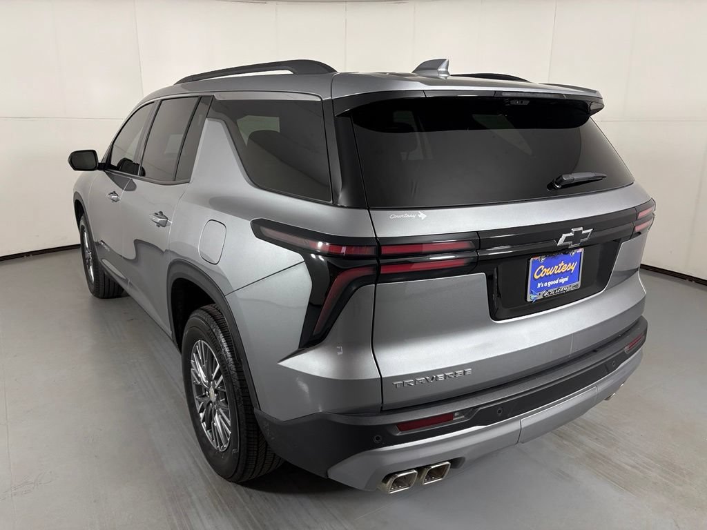 Certified 2026 Chevrolet Traverse LT w/ Driver Confidence Package FWD image 7