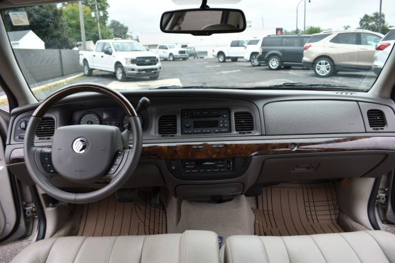 Used 2010 Mercury Grand Marquis LS RWD image 23