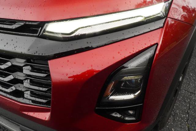 Used 2025 Chevrolet Equinox LT w/ Convenience Package II image 35