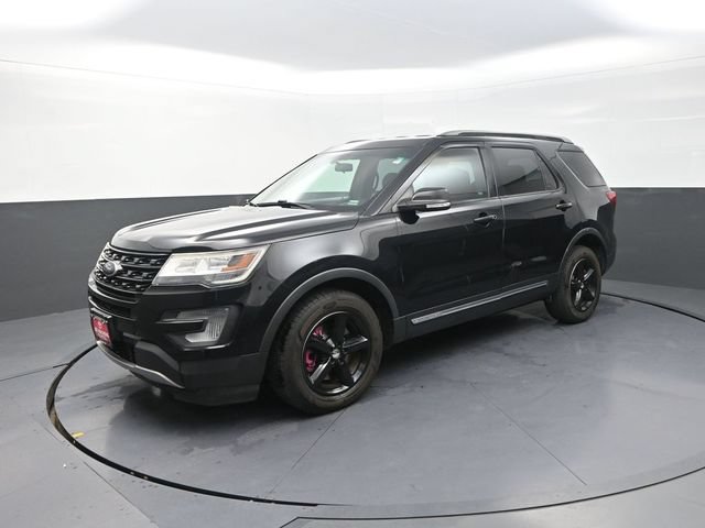 Used 2017 Ford Explorer XLT AWD/4WD image 3