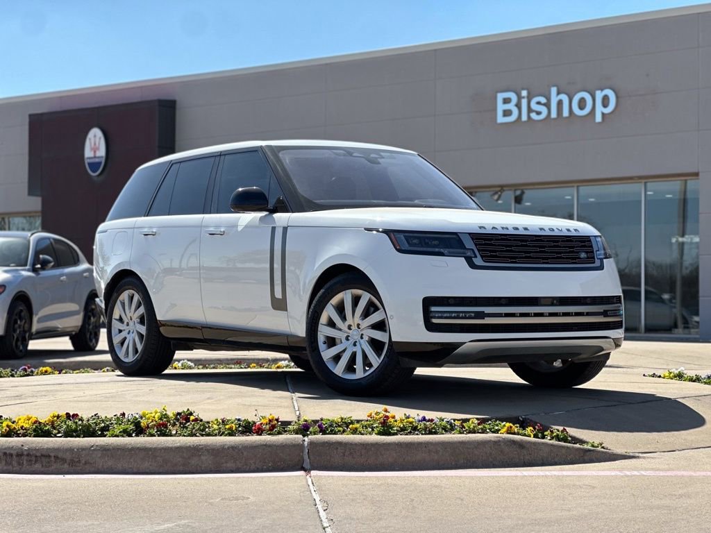 Used 2023 Land Rover Range Rover SE image 1