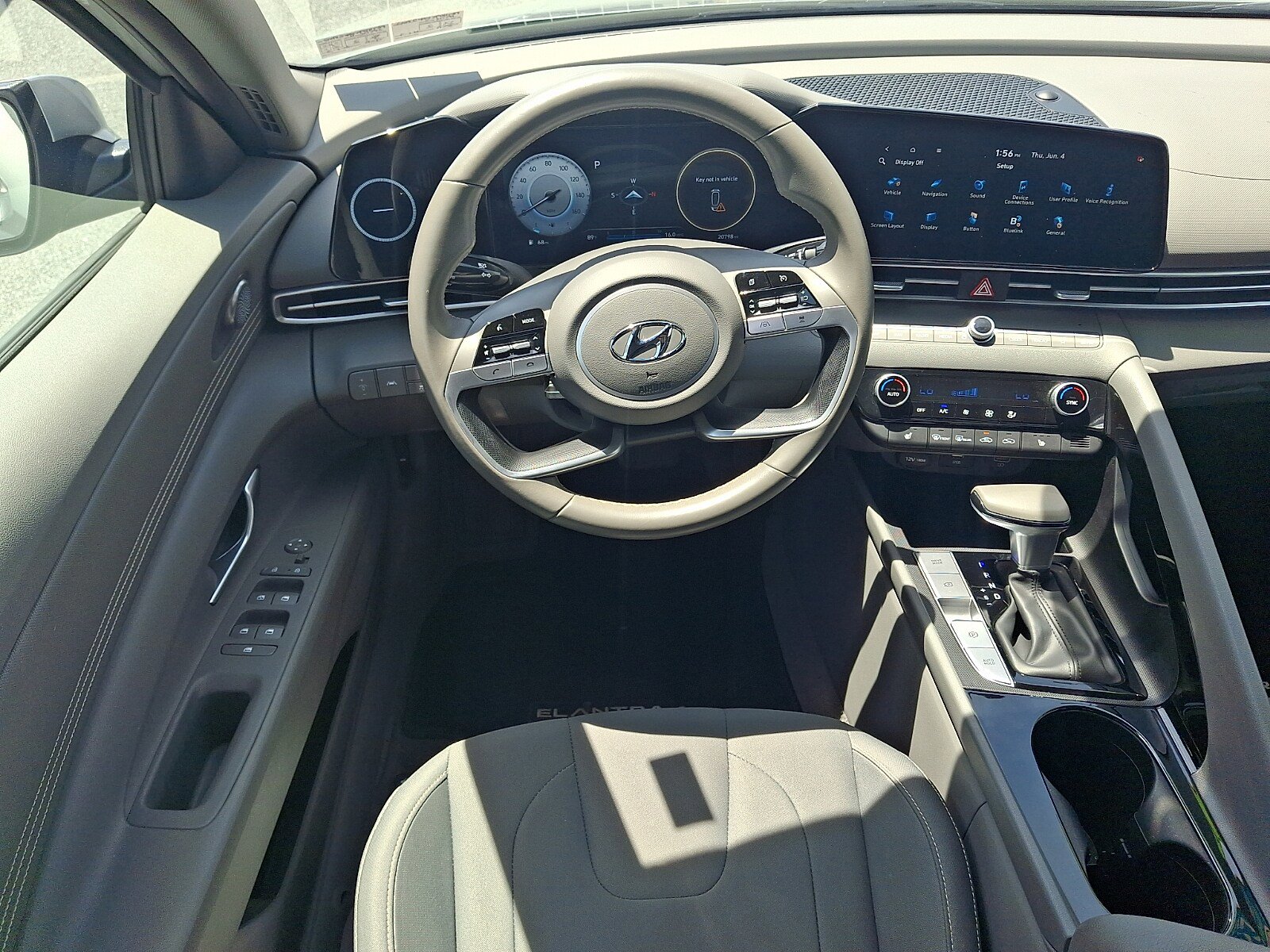 Certified 2023 Hyundai Elantra SEL w/ Convenience Package FWD image 12