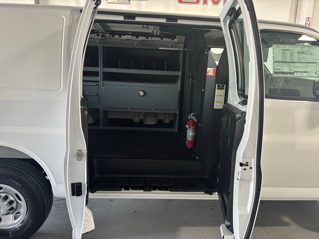 New 2025 Chevrolet Express 2500 Work Van w/ Driver Convenience Package image 4
