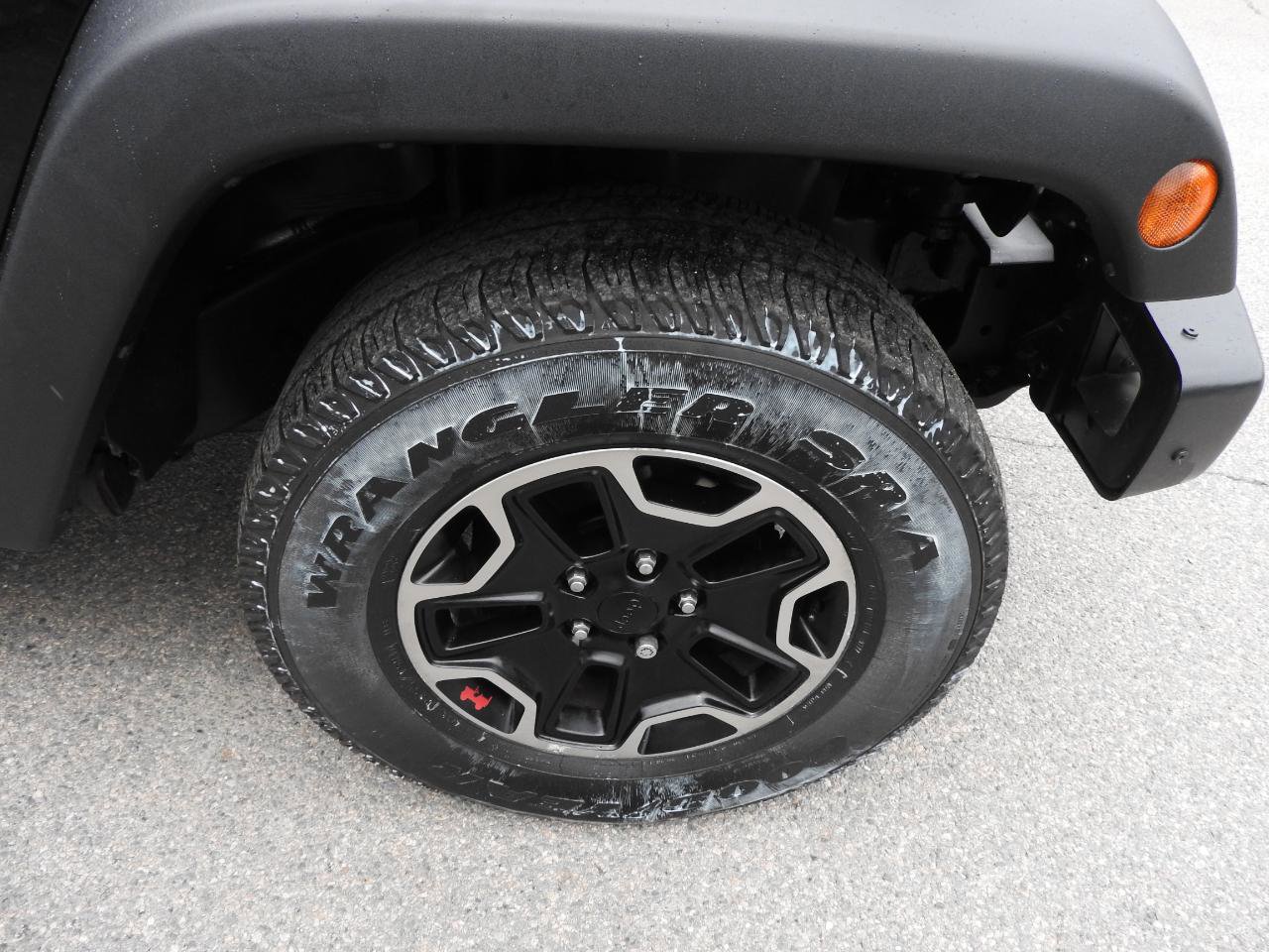 Used 2016 Jeep Wrangler Unlimited Rubicon AWD/4WD image 17