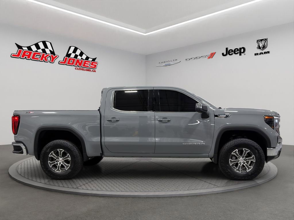 Used 2024 GMC Sierra 1500 SLE image 12