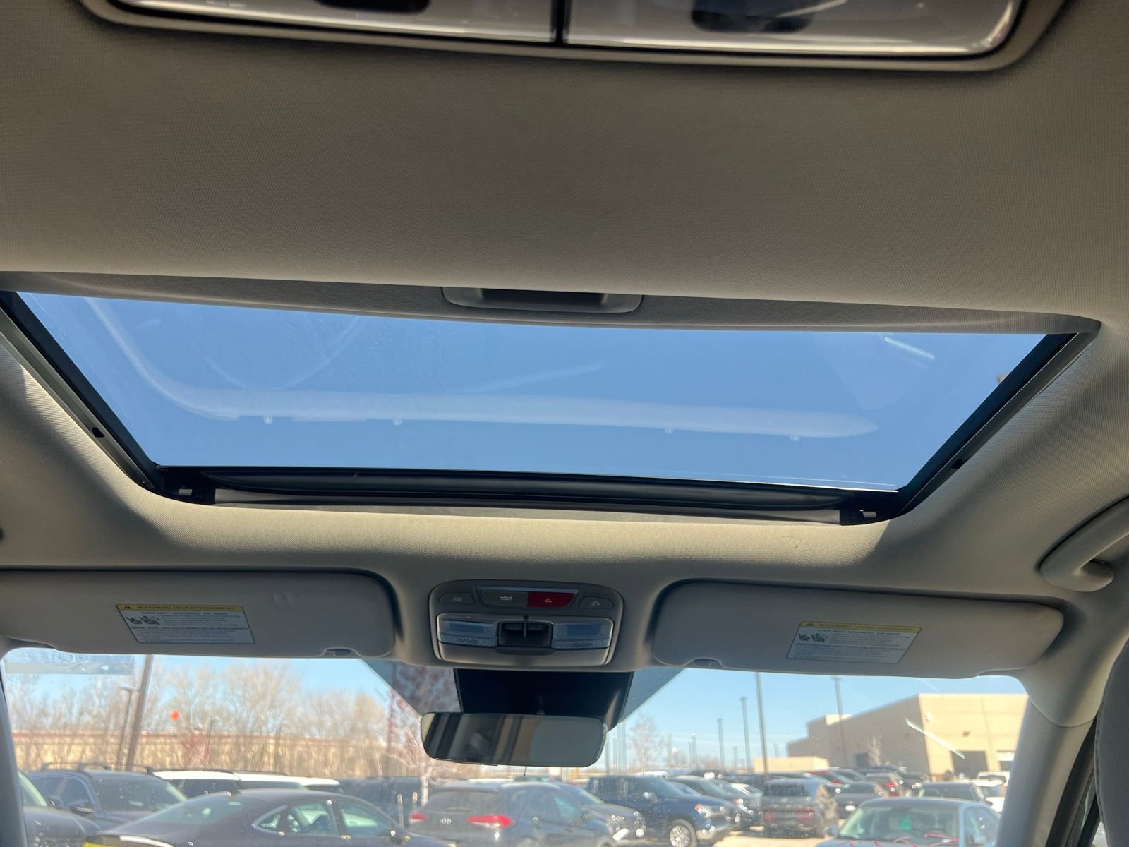 Used 2025 Kia Telluride SX w/ SX Captain's Chair Package image 25