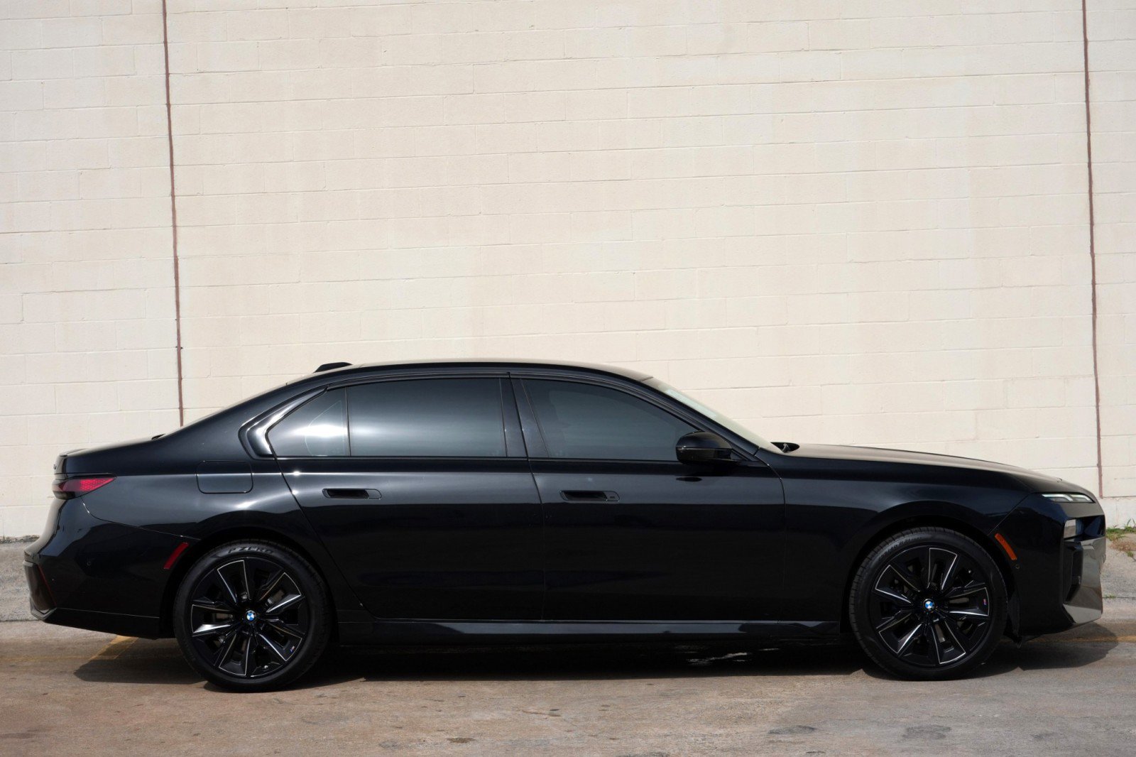 Used 2023 BMW 740i RWD image 64