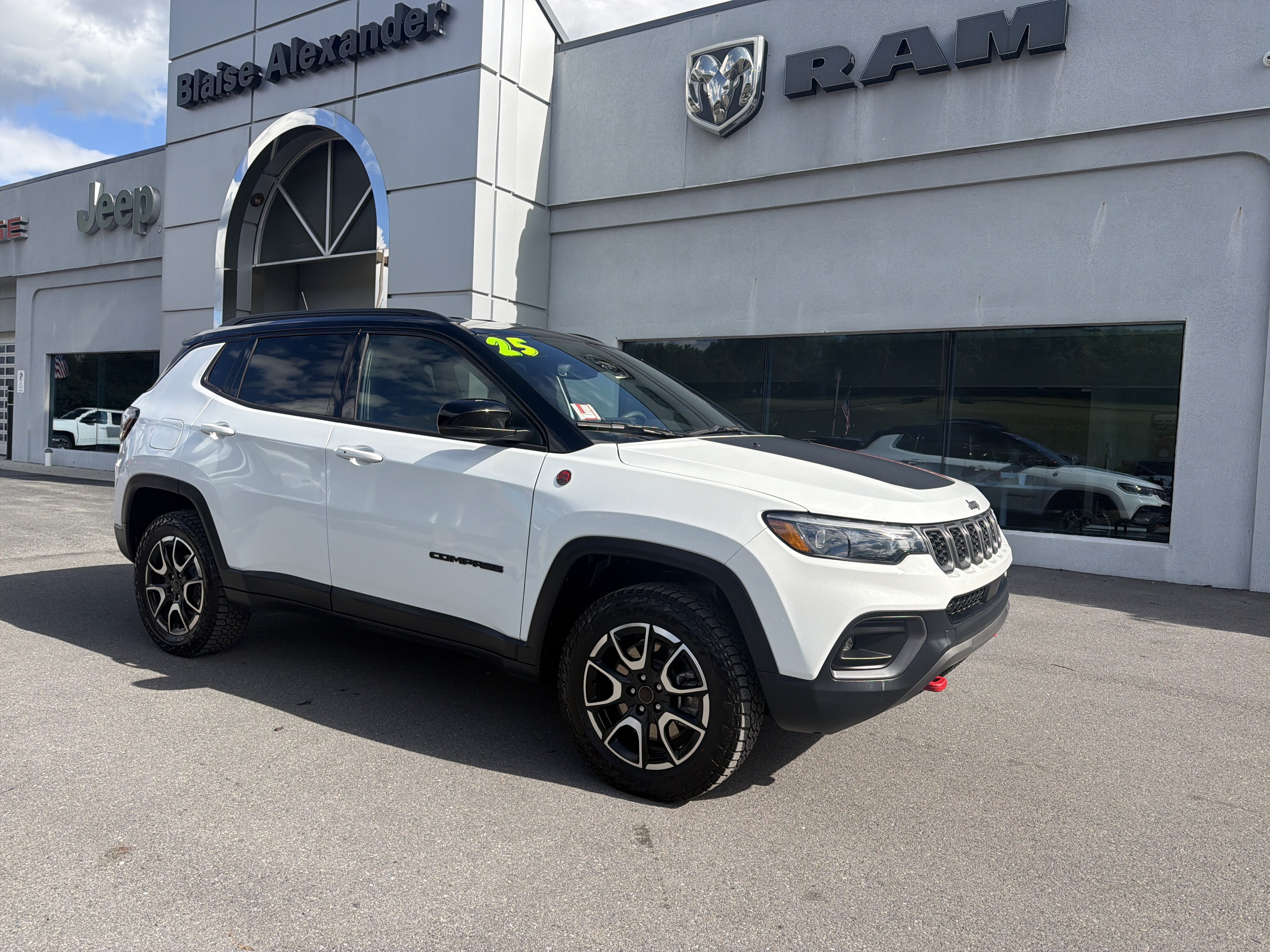 Used 2025 Jeep Compass Trailhawk w/ Trailhawk Elite Group