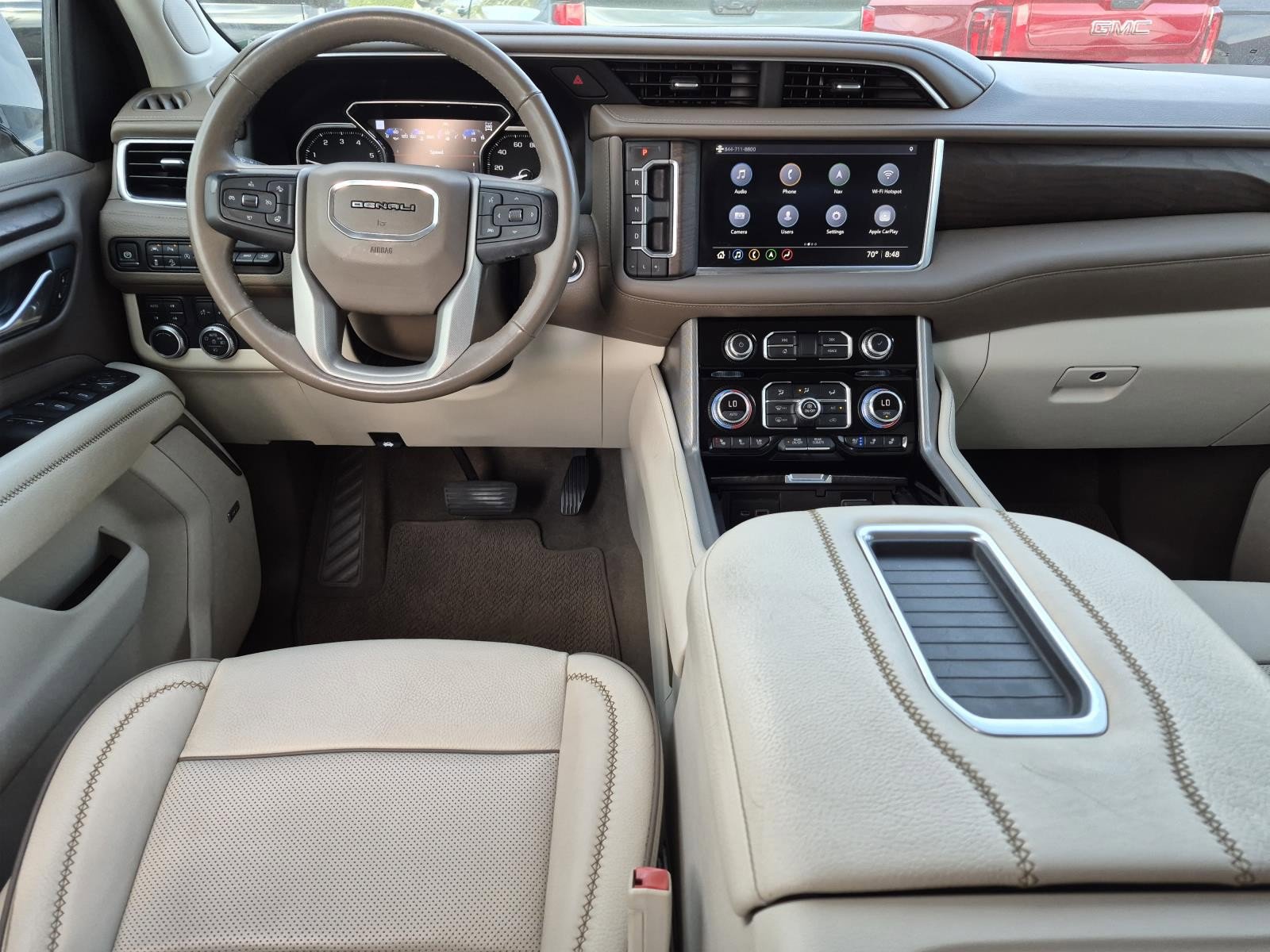 Certified 2021 GMC Yukon Denali w/ Denali Premium Package AWD/4WD image 18