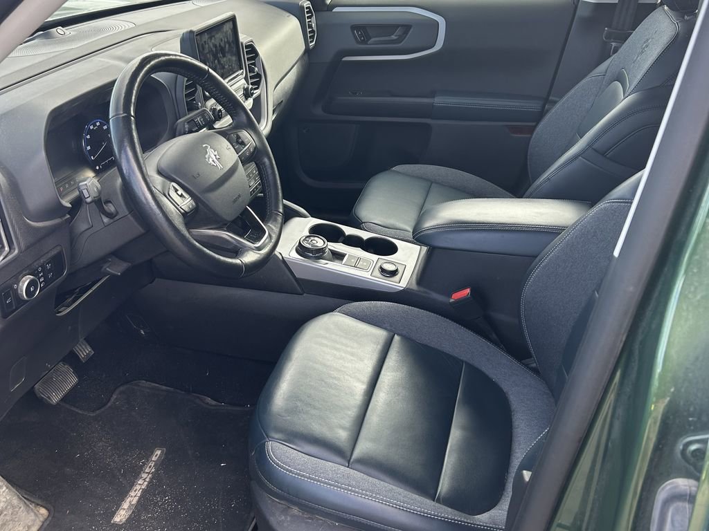 Used 2023 Ford Bronco Sport Outer Banks w/ Tech Package AWD/4WD image 3