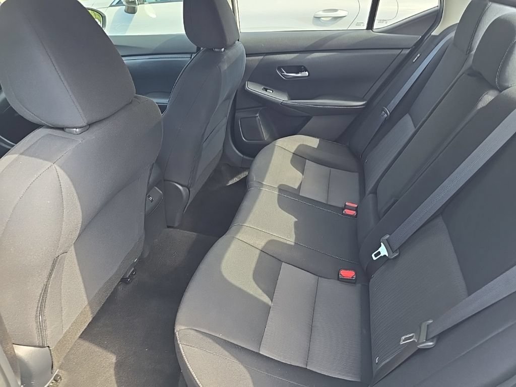 Used 2021 Nissan Sentra SV FWD image 9