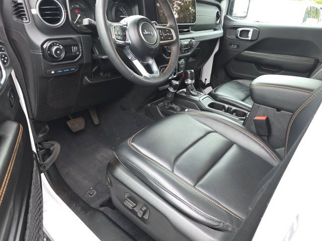 Used 2024 Jeep Wrangler Unlimited Sahara w/ Technology Group AWD/4WD image 13