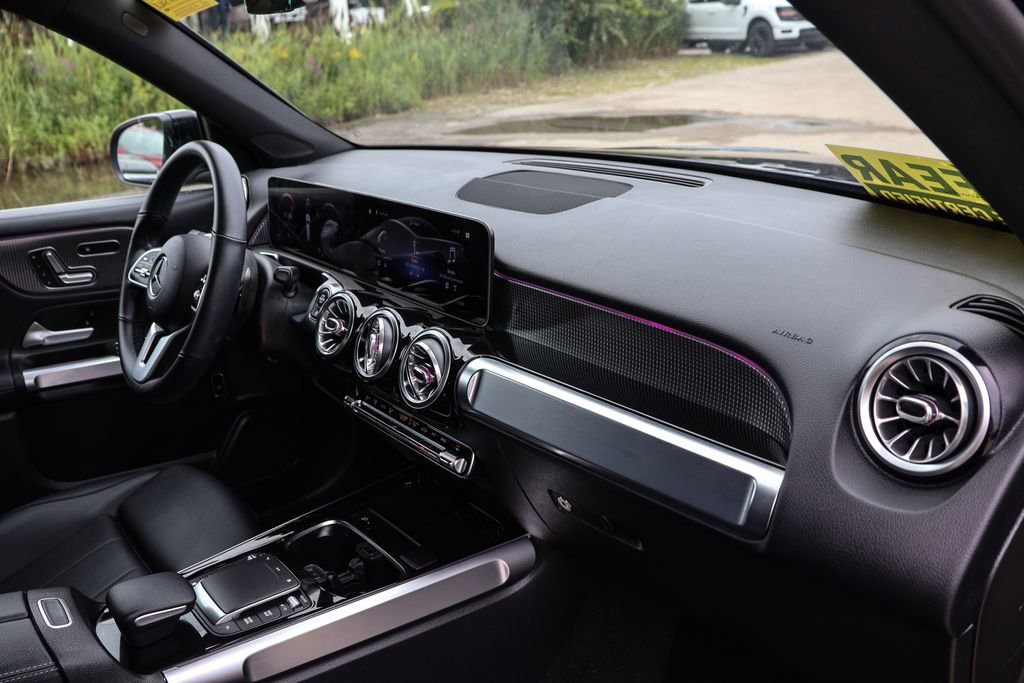 Used 2021 Mercedes-Benz GLB 250 GLB 250 image 18