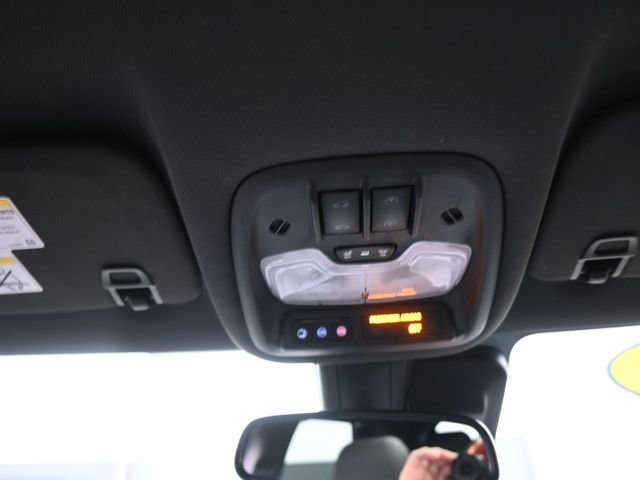 Used 2023 Chevrolet TrailBlazer ACTIV w/ Sun and Liftgate Package image 12