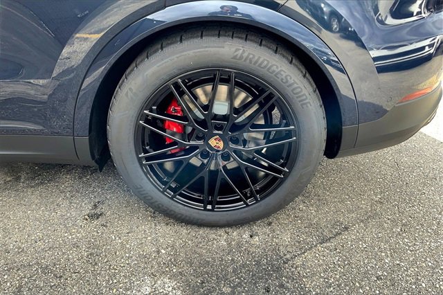 New 2026 Porsche Cayenne S image 16