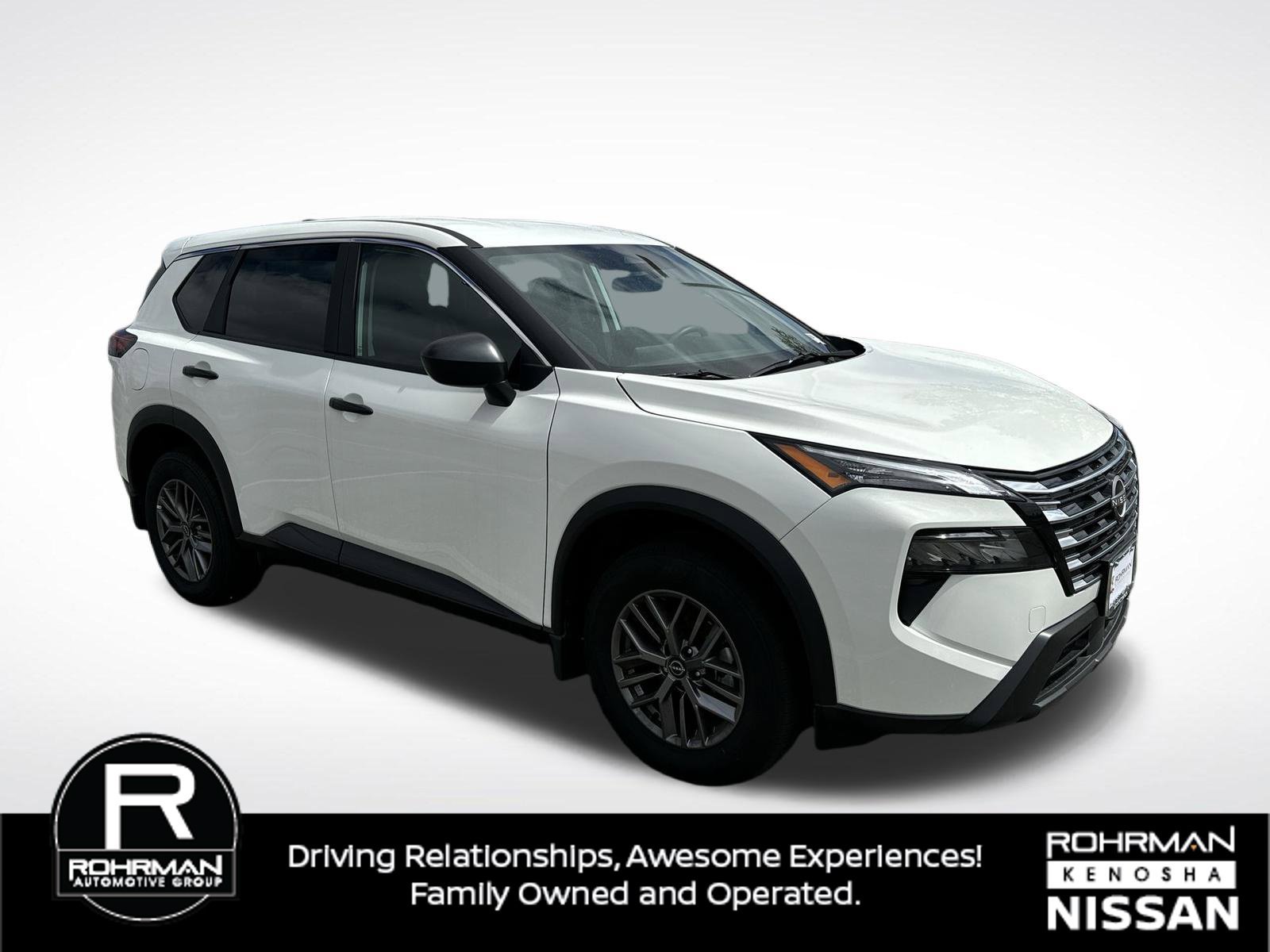 Used 2025 Nissan Rogue S AWD/4WD image 3