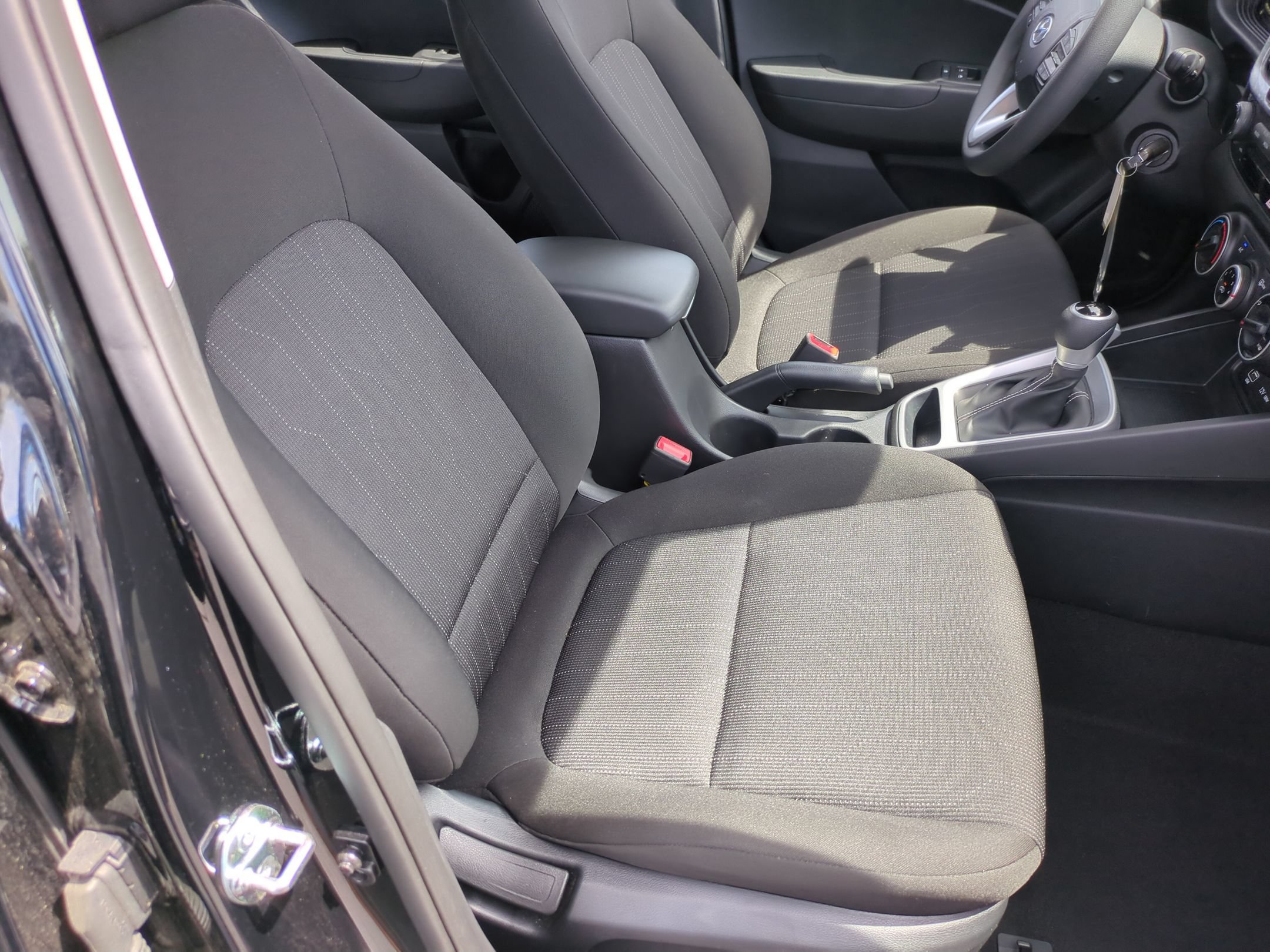 Used 2026 Hyundai Venue SE FWD image 30