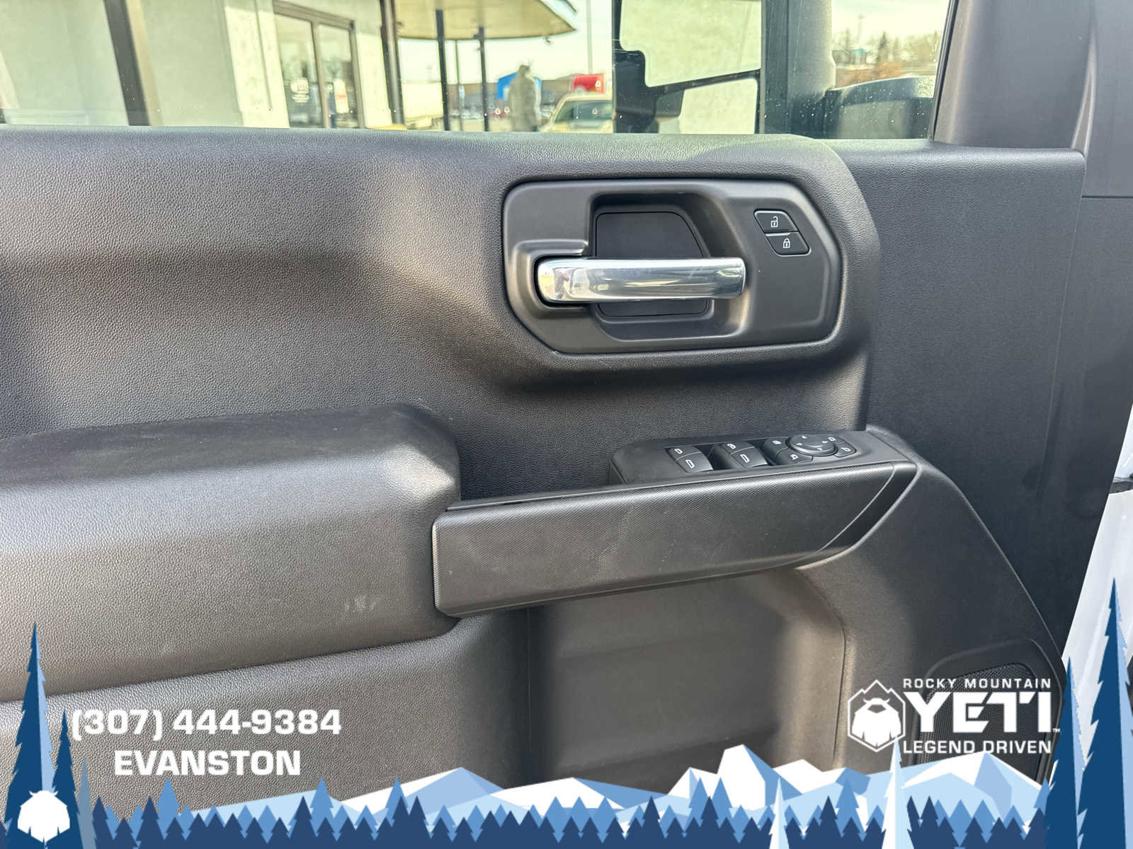 Used 2024 Chevrolet Silverado 2500 Custom w/ Custom Value Package image 25