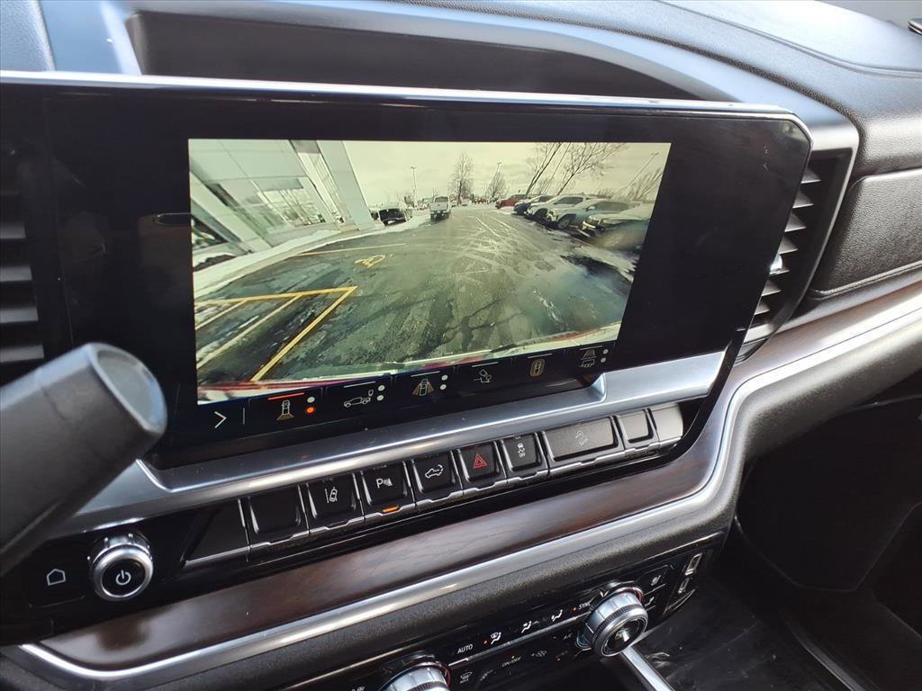 Used 2024 GMC Sierra 2500 SLT w/ SLT Premium Package image 16