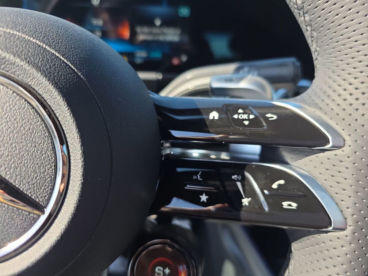 New 2026 Mercedes-Benz GLA 35 AMG 4MATIC image 18