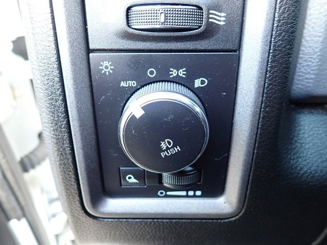 Used 2019 RAM 1500 Express image 23