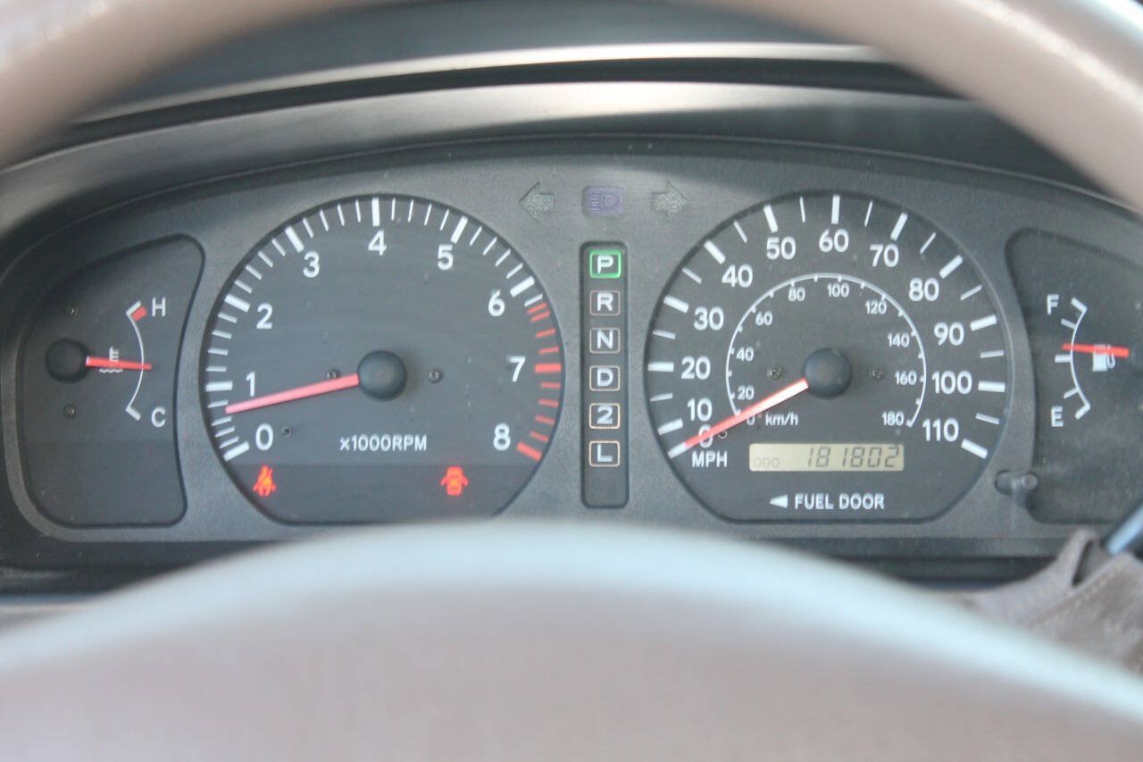 Used 1998 Toyota Sienna LE FWD image 37