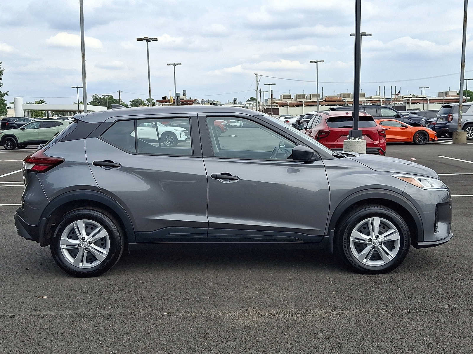Used 2025 Nissan Kicks Play S FWD image 7