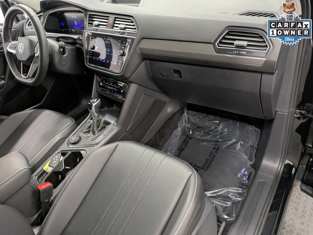 Used 2022 Volkswagen Tiguan SE AWD/4WD image 34