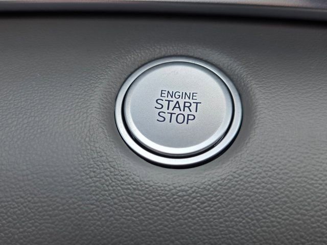 Certified 2025 Hyundai Elantra Sport image 30