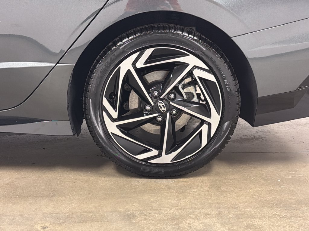 Used 2026 Hyundai Sonata SEL FWD image 14