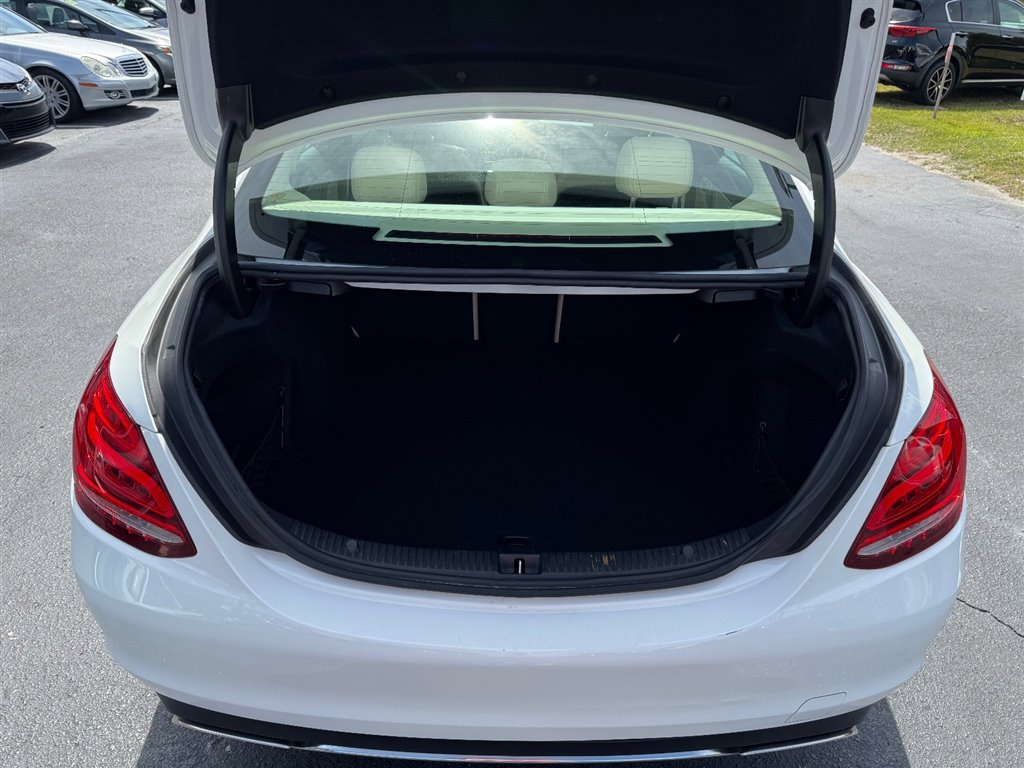 Used 2015 Mercedes-Benz C 300 4MATIC Sedan image 24