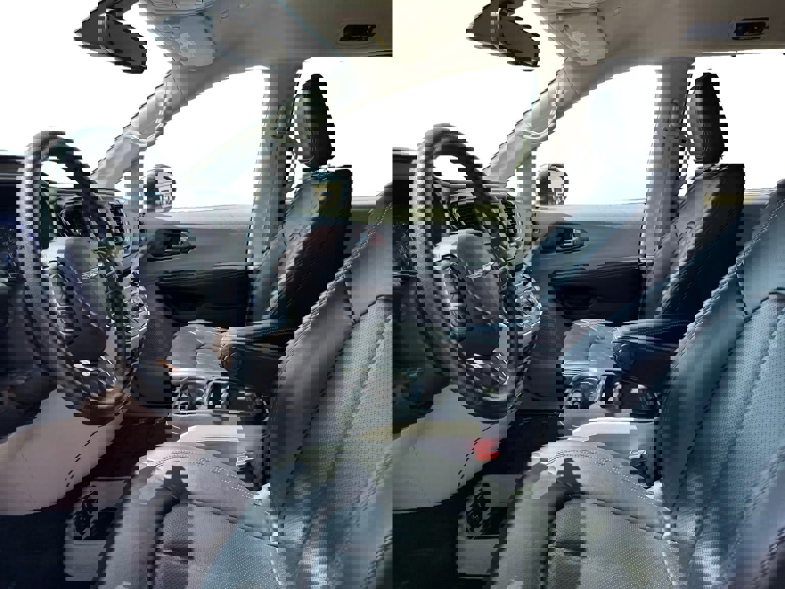 Used 2020 Chrysler Voyager Lxi image 10