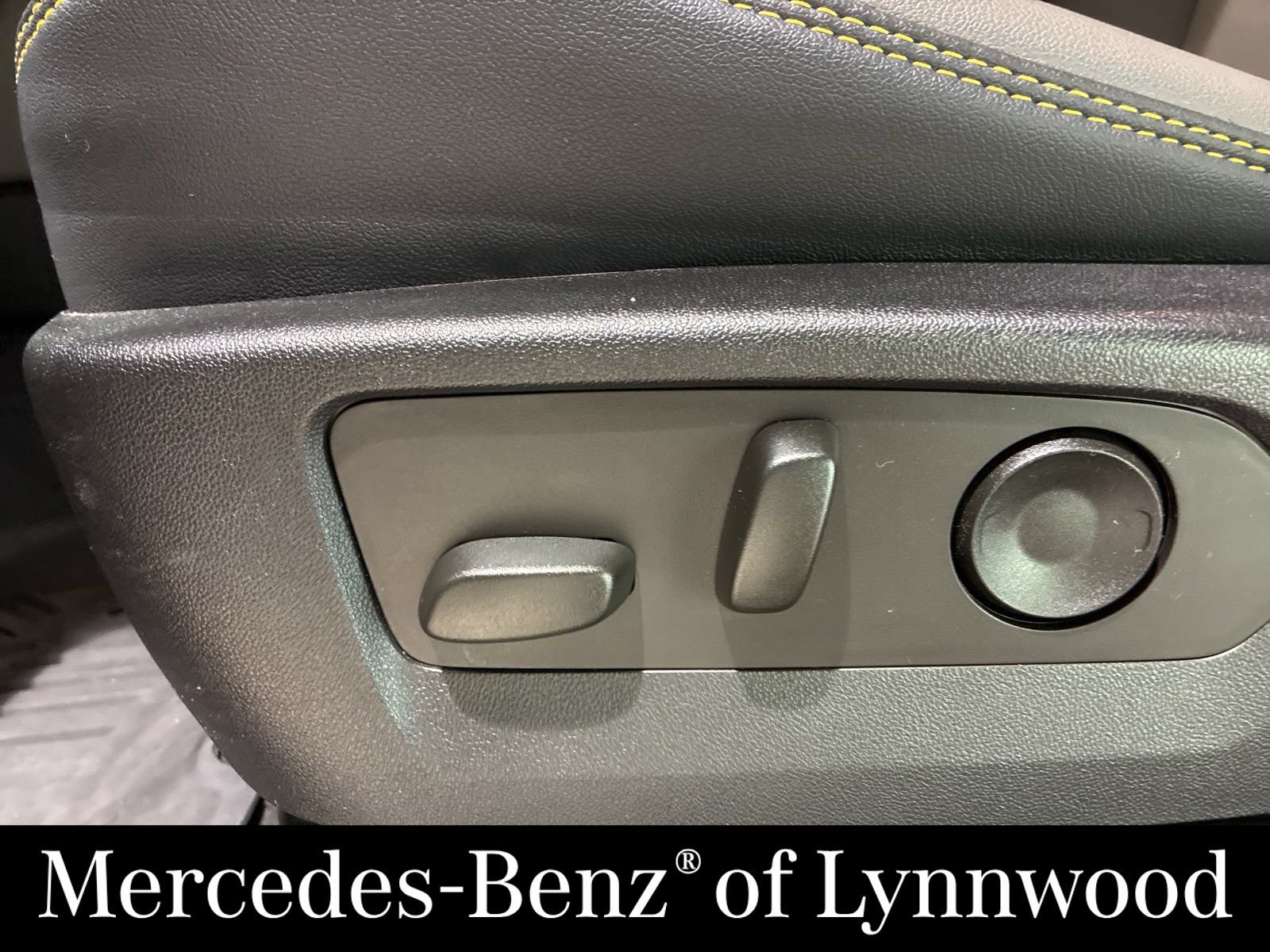 Used 2024 Chevrolet Colorado ZR2 w/ ZR2 Convenience Package III AWD/4WD image 18