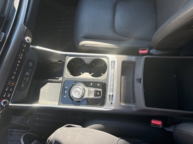 Used 2025 Kia Carnival SX Prestige image 27