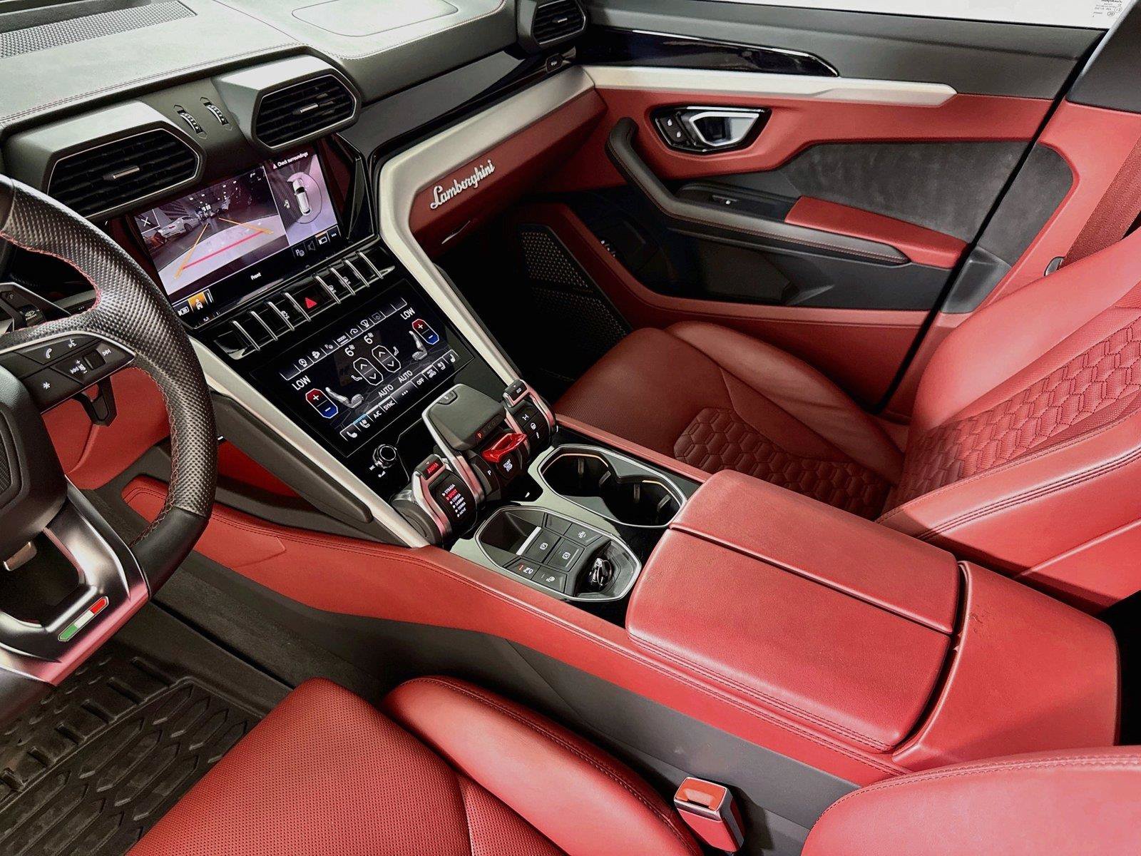 Used 2022 Lamborghini Urus AWD/4WD image 20