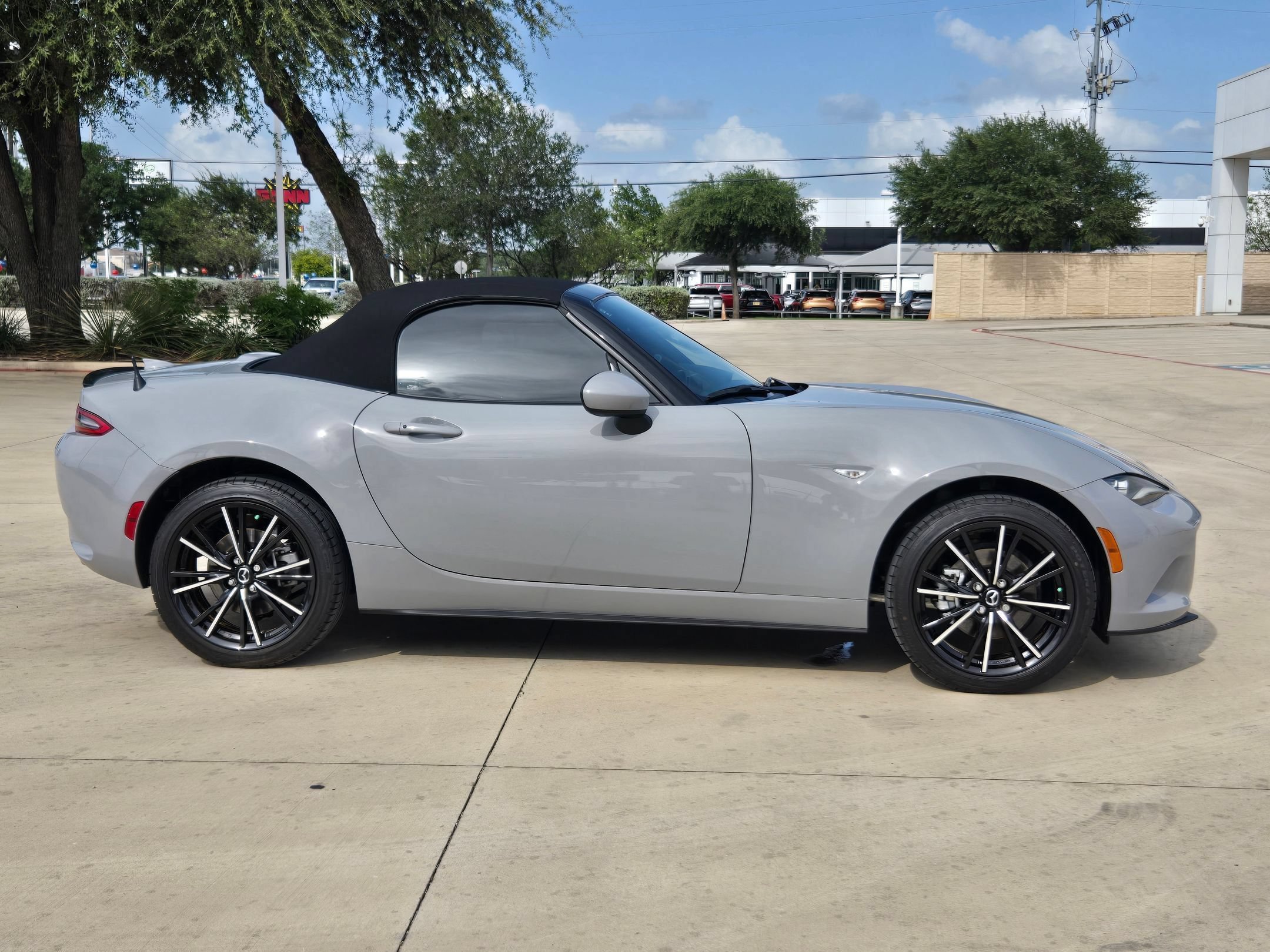Used 2025 MAZDA MX-5 Miata Grand Touring w/ Weather Package RWD image 8