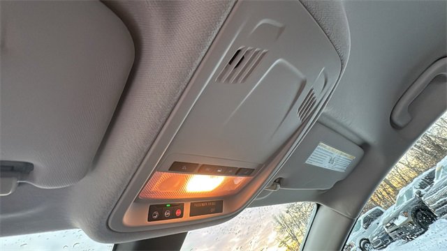 Used 2018 Chevrolet Cruze LT w/ Convenience Package image 23