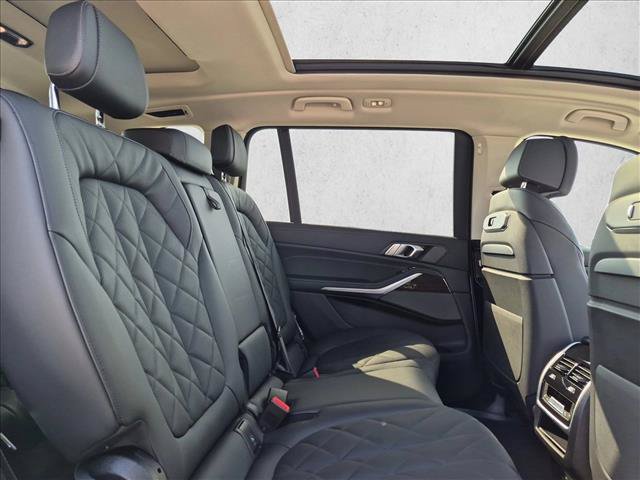Used 2026 BMW X7 xDrive40i AWD/4WD image 23