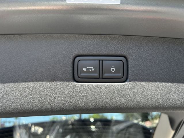 Used 2026 Genesis GV80 2.5T AWD/4WD image 17