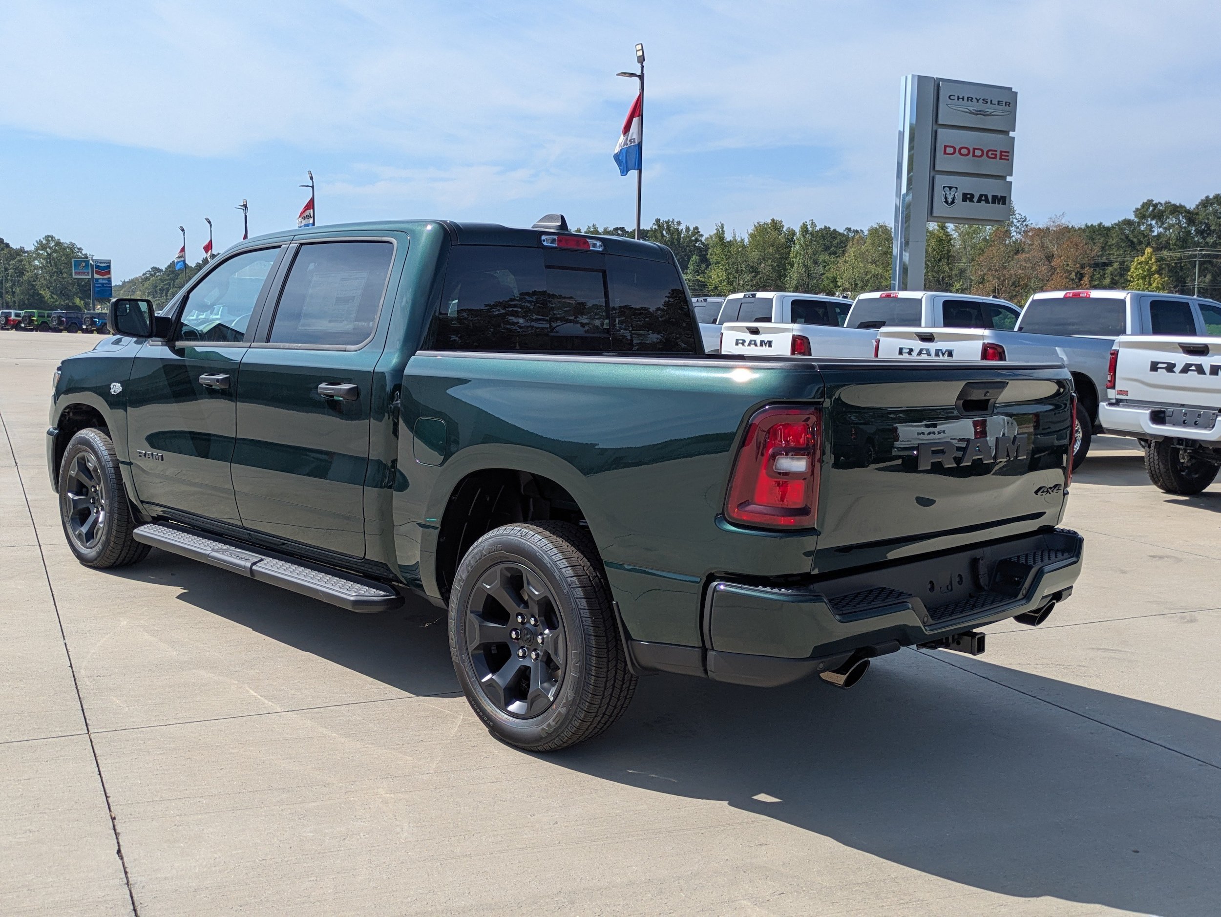 New 2026 RAM 1500 Express AWD/4WD image 3