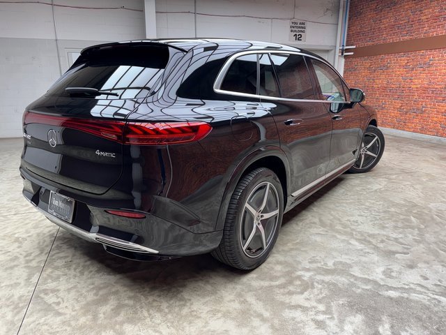 Used 2023 Mercedes-Benz EQS 580 4MATIC SUV image 5